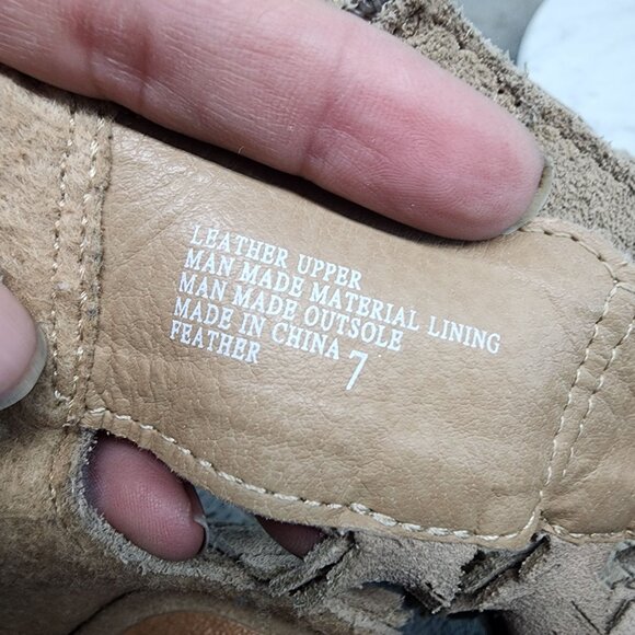 Yellowbox Shoes Womens Size 7 Feather Tan Suede Open-Toe Wedge Sandals *GUC* - Picture 12 of 13